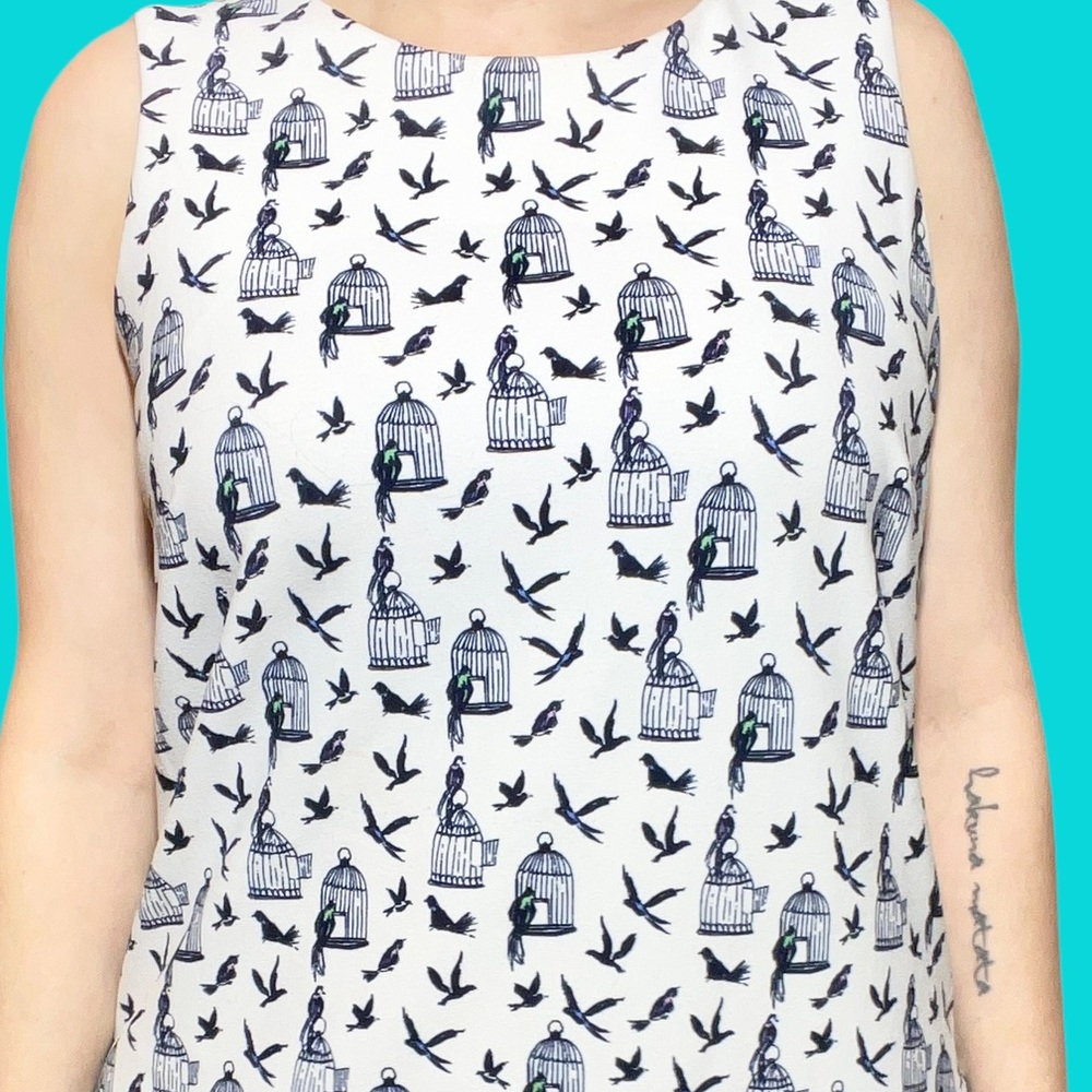 Gabby Skye Patterned Bird Cage Dress. - Picture 4 of 5
